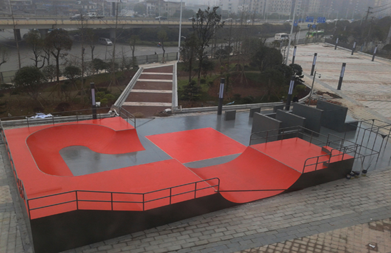 湖南省長沙大學(xué)城商業(yè)廣場極限運(yùn)動(dòng)場