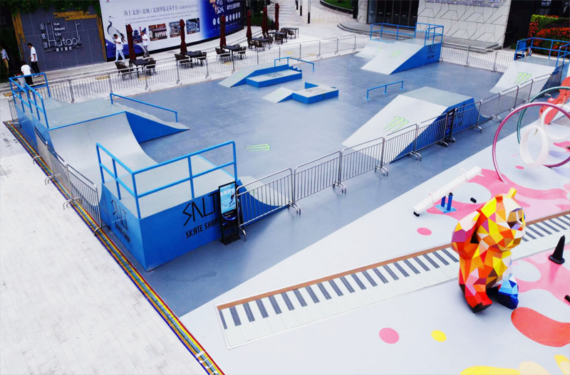 江蘇省鹽城市新龍廣場極限運(yùn)動場