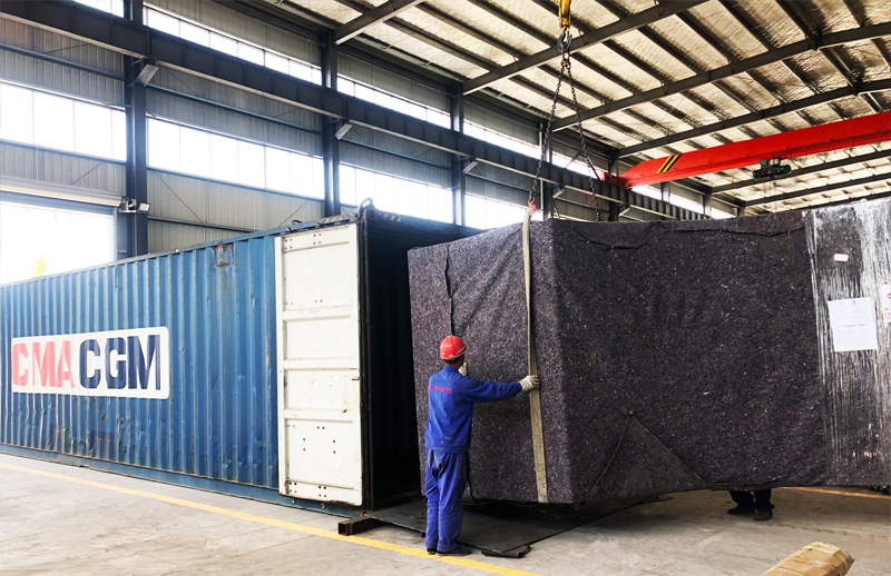 出口到突尼斯的極限運動設(shè)施正在裝箱外運