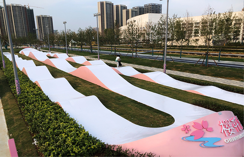 湖北省武漢市櫻花溪公園極限運(yùn)動(dòng)場(chǎng)(小輪車(chē)泵道區(qū))
