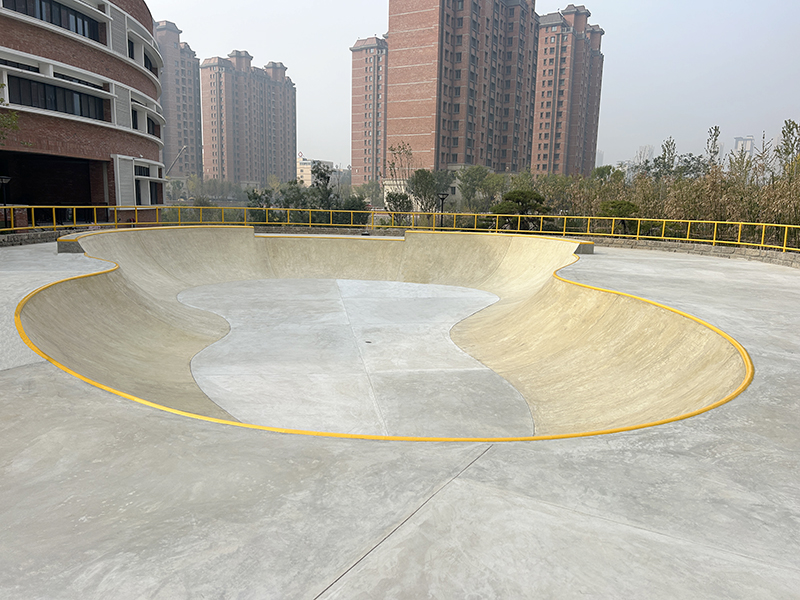 河北省邢臺(tái)市童泰學(xué)校極限運(yùn)動(dòng)場(chǎng)（碗池區(qū)）